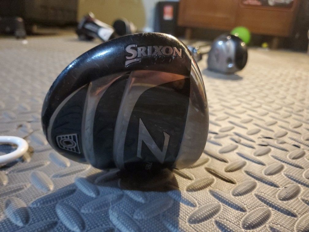 Srxion 765 DRIVER GOLF CLUB