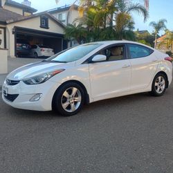 Hyundai Elantra 2013