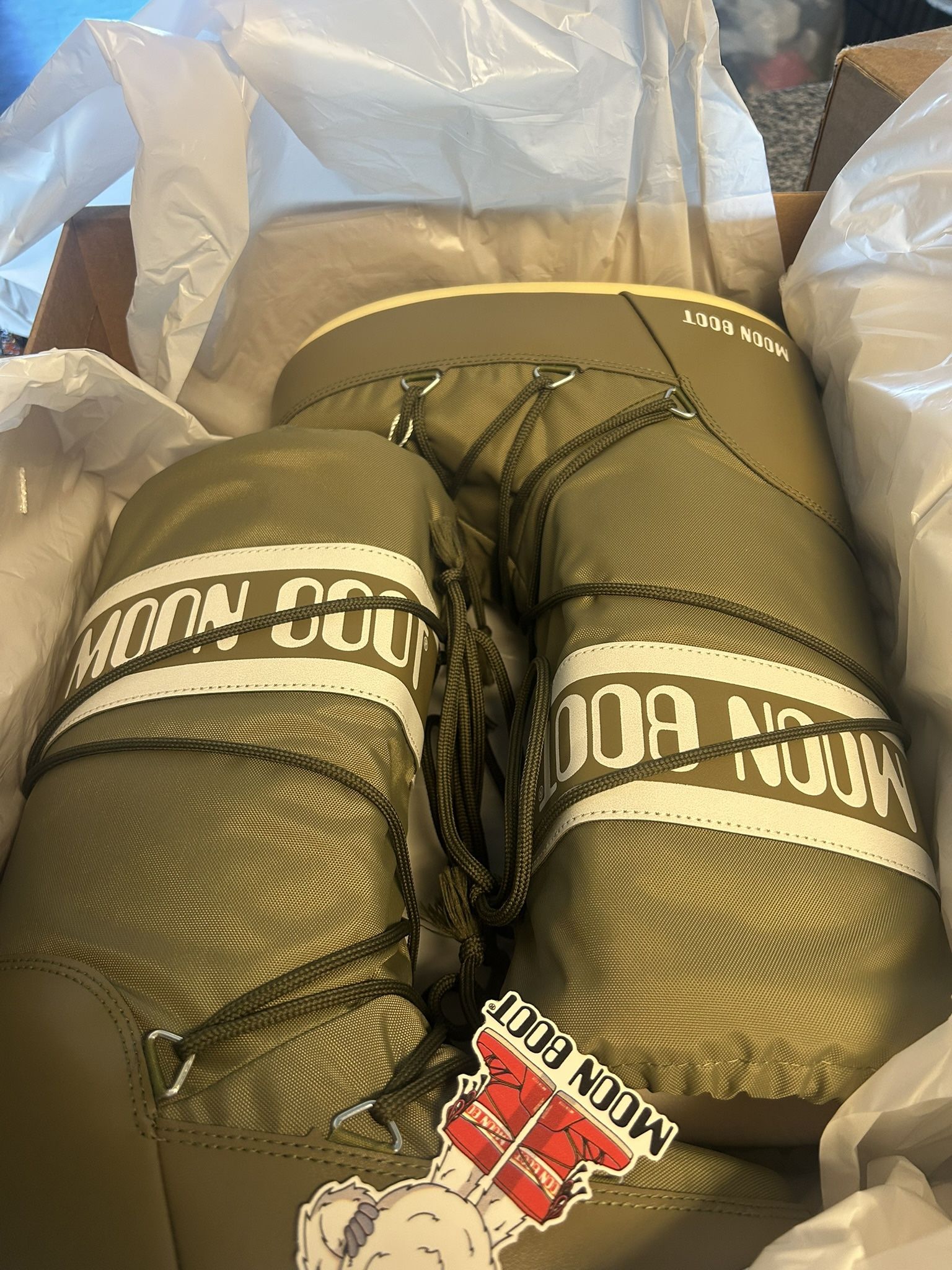 Moon Boot Olive Green