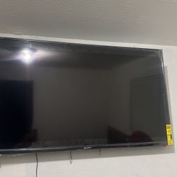 50 In Flat Screen Smart Tv With Roku 