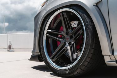 Ferradas Wheels 22x11 Square Set Up