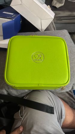 Travel Makeup Bag Cosmetic Bag with Lighted Mirror, Adjustable Brightness in 3 Color Scenarios/Detachable makeup mirror, 