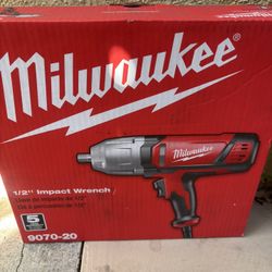 Milwaukee 1/2 in. Impact Wrench with Rocker Switch and Detent Pin Socket Retention