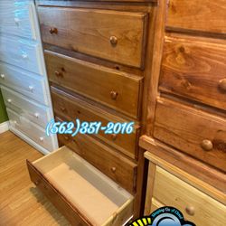 Oak Double Knob Jumbo Dresser 