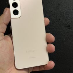 Galaxy S22 128gb Pink Color Unlocked For All Carrier Only Issue Are Scratches On Screen 