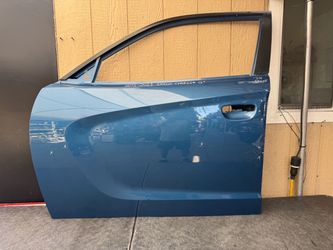2015 2016 2017 2018 2019 2020 2021 2022 2023 DODGE CHARGER GT LEFT FRONT DOOR OEM USED