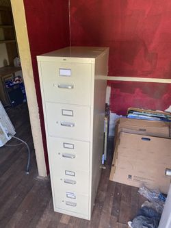 Very nice filing cabinets
