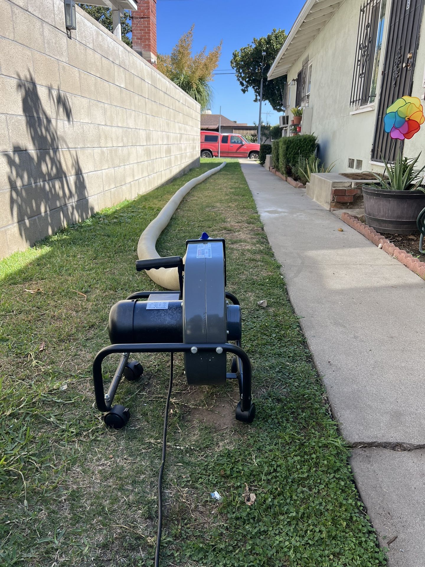 Dust Collector. Portable. 50 Foot Hose