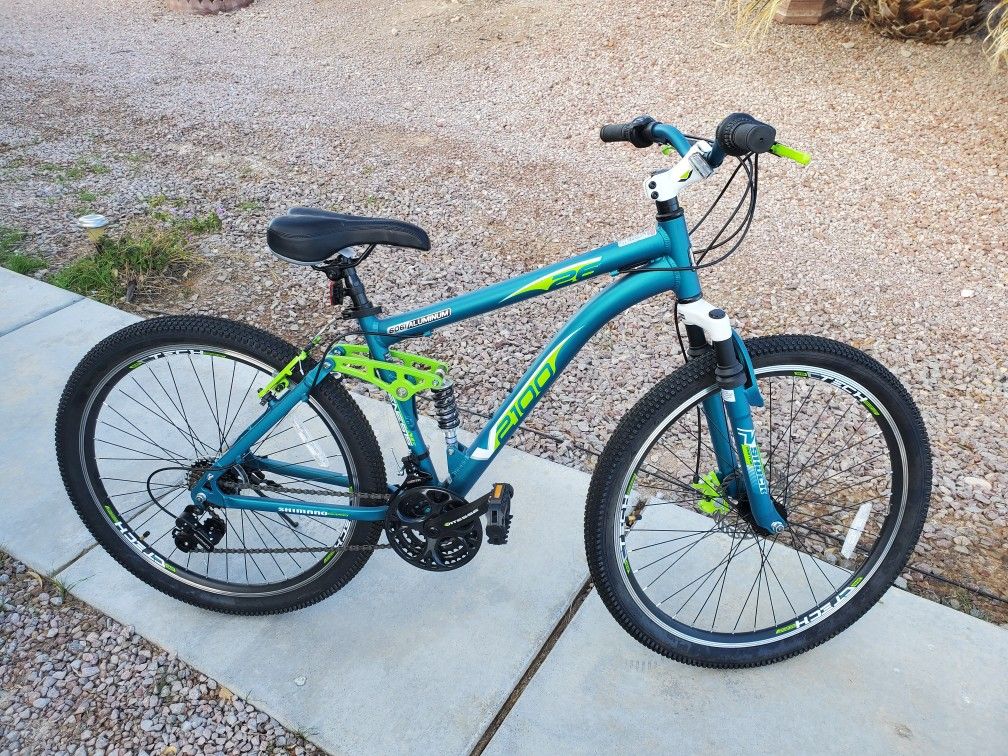 26 Women's GENESIS Mountain Bike