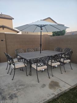 BEAUTIFUL PATIO SET
