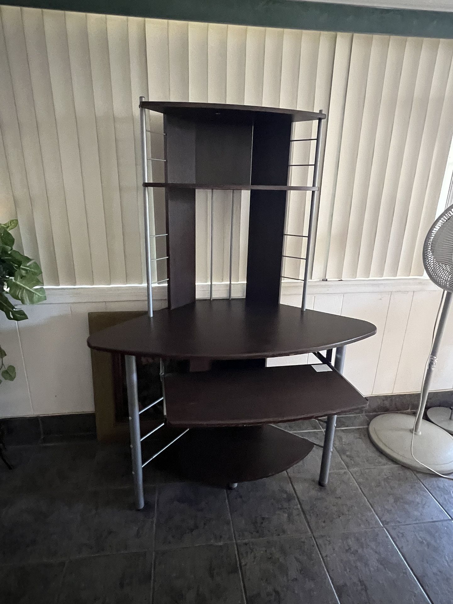 Corner Desk