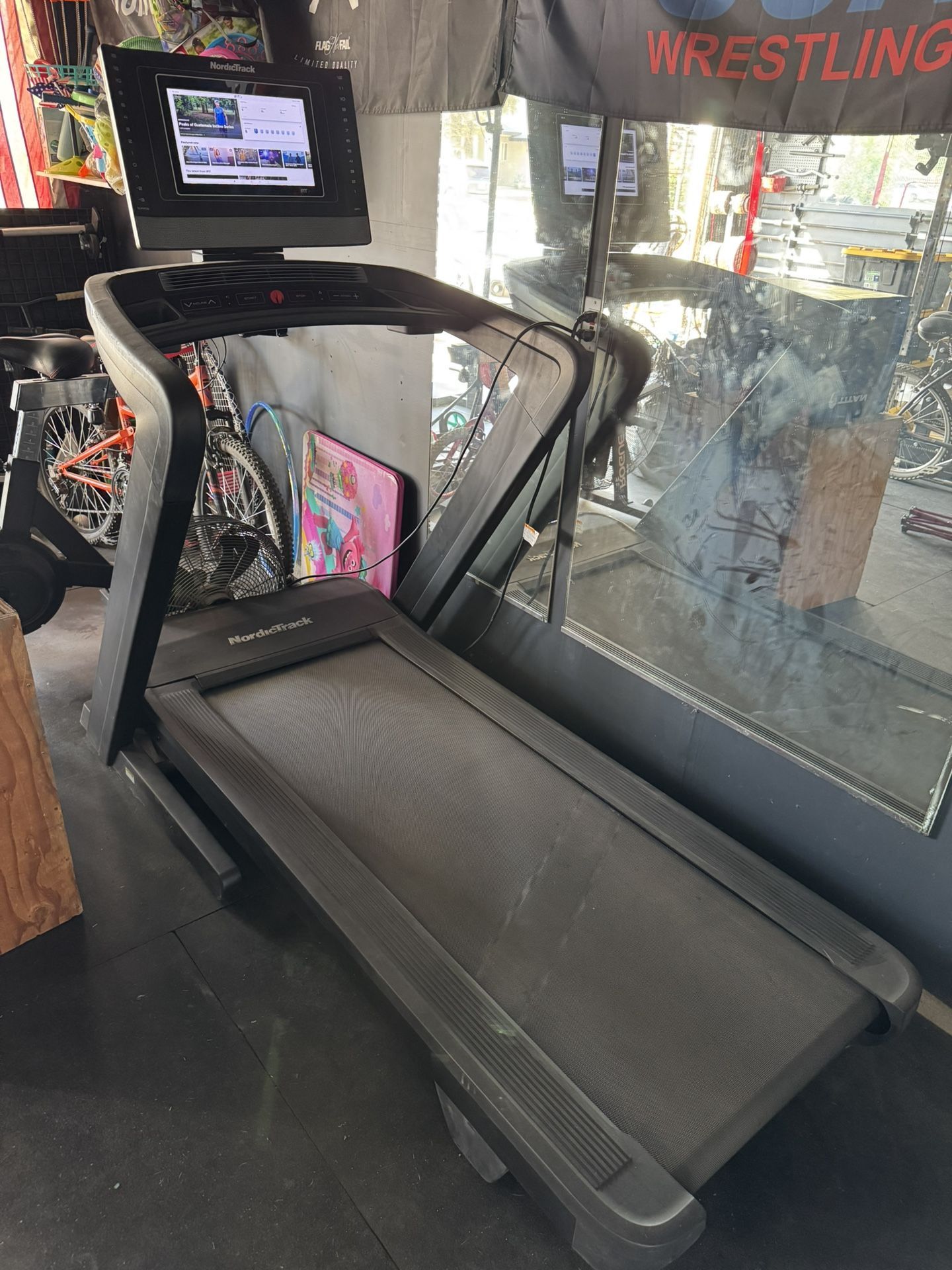 NORDICTRACK Commercial 1750 Treadmill
