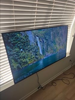 Large SAMSUNG tv