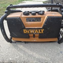 DeWALT Radio
