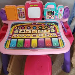 VTech Explore And Write Activity Desk - Pink