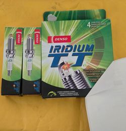 Toyota tacoma spark plugg Iridium Denso