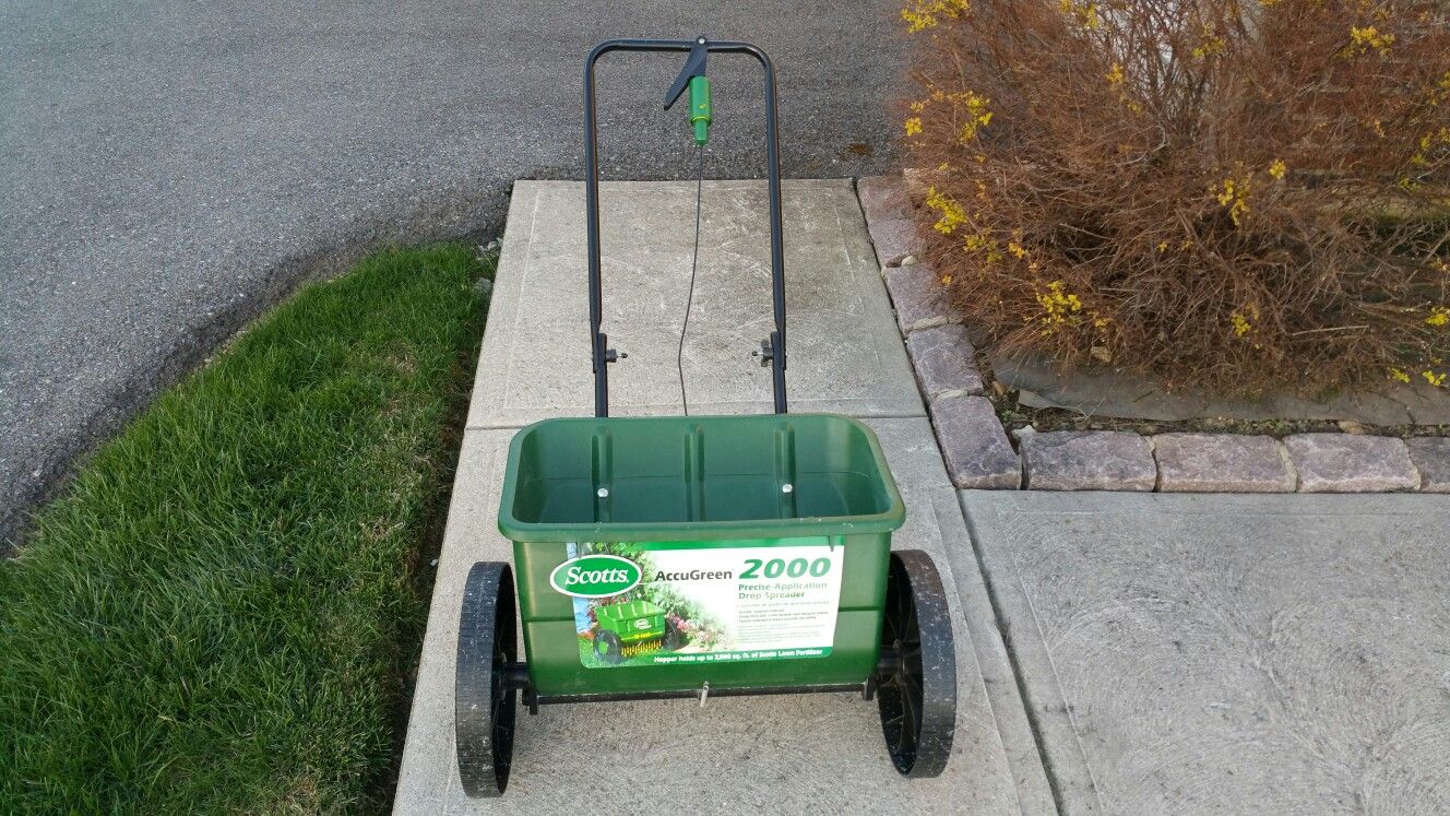 Scotts Accugreen 2000 Drop Spreader