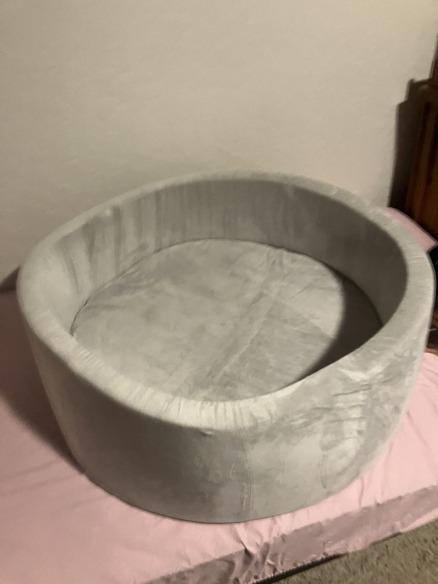 Gray Ball Pit