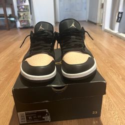 Jordan 1 Low Pink Size 11 With Box 