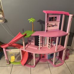 Barbie Dream House (2024) REDUCED!!
