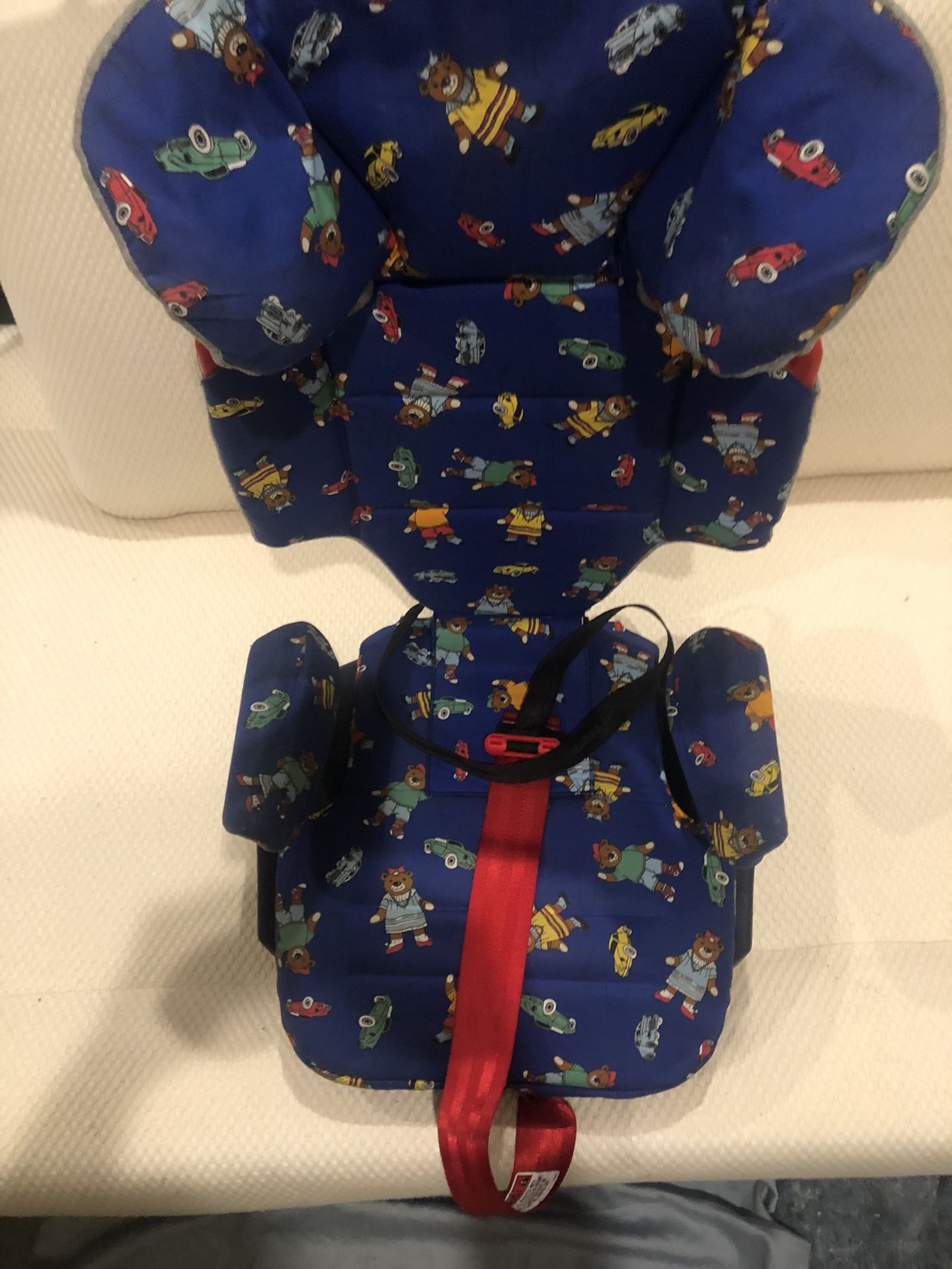 Child car seat by Porsche.yy