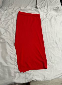 Side splited skirt
