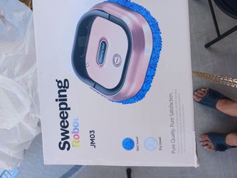 Sweeping robot mopping