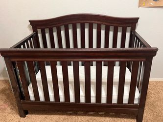 Crib & Changing Table Dresser
