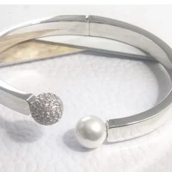 Real Simple Bangle Bracelet