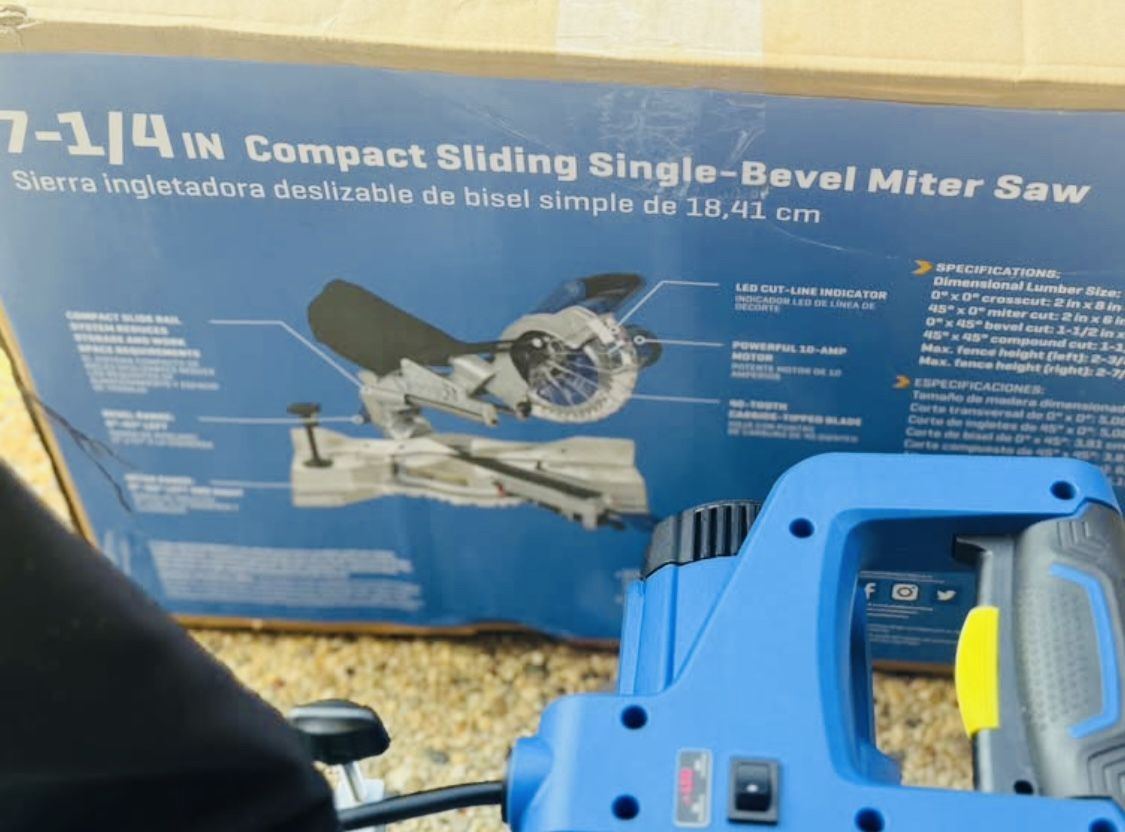 Kobalt Compact 7-1/4-in 10-Amp Single Bevel Sliding Compound Corded Miter Saw