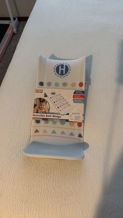 Bath wedge new baby