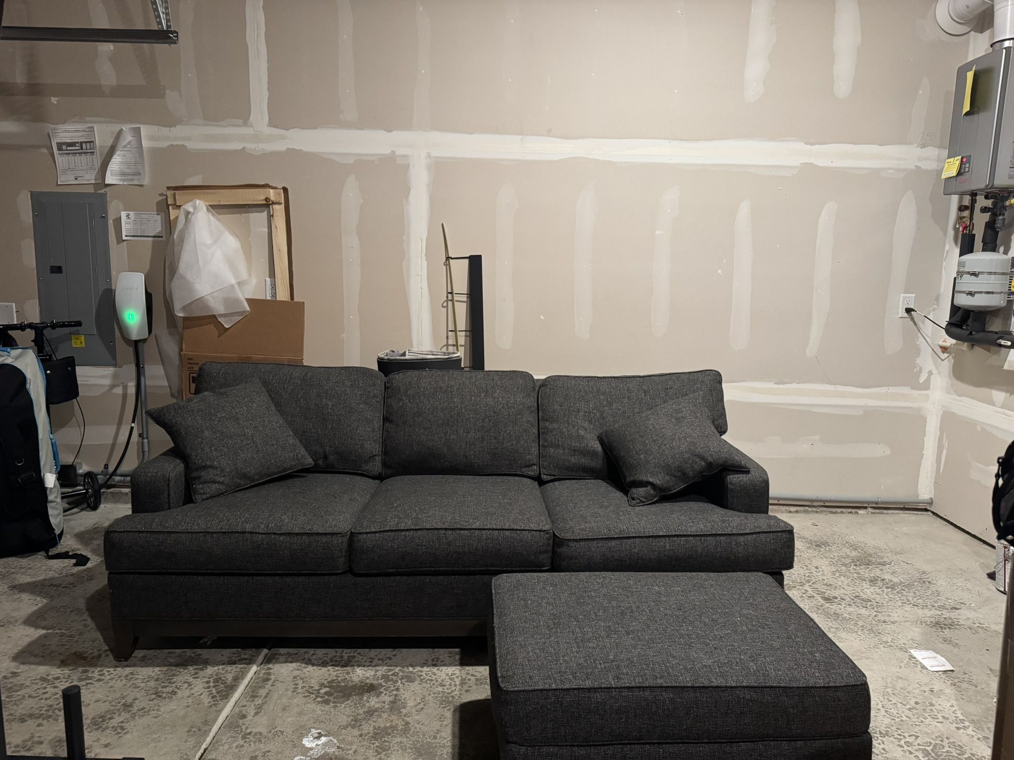 Ethan Allen Arcata 3-Seat Sofa Couch + Matching Ottoman (87”)