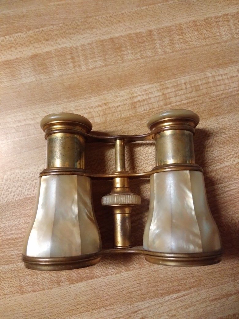 Vintage Lamaire Mother Of Pearl Opera Glases