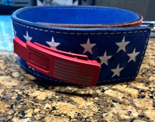 Premium leather weightlifting belt unused