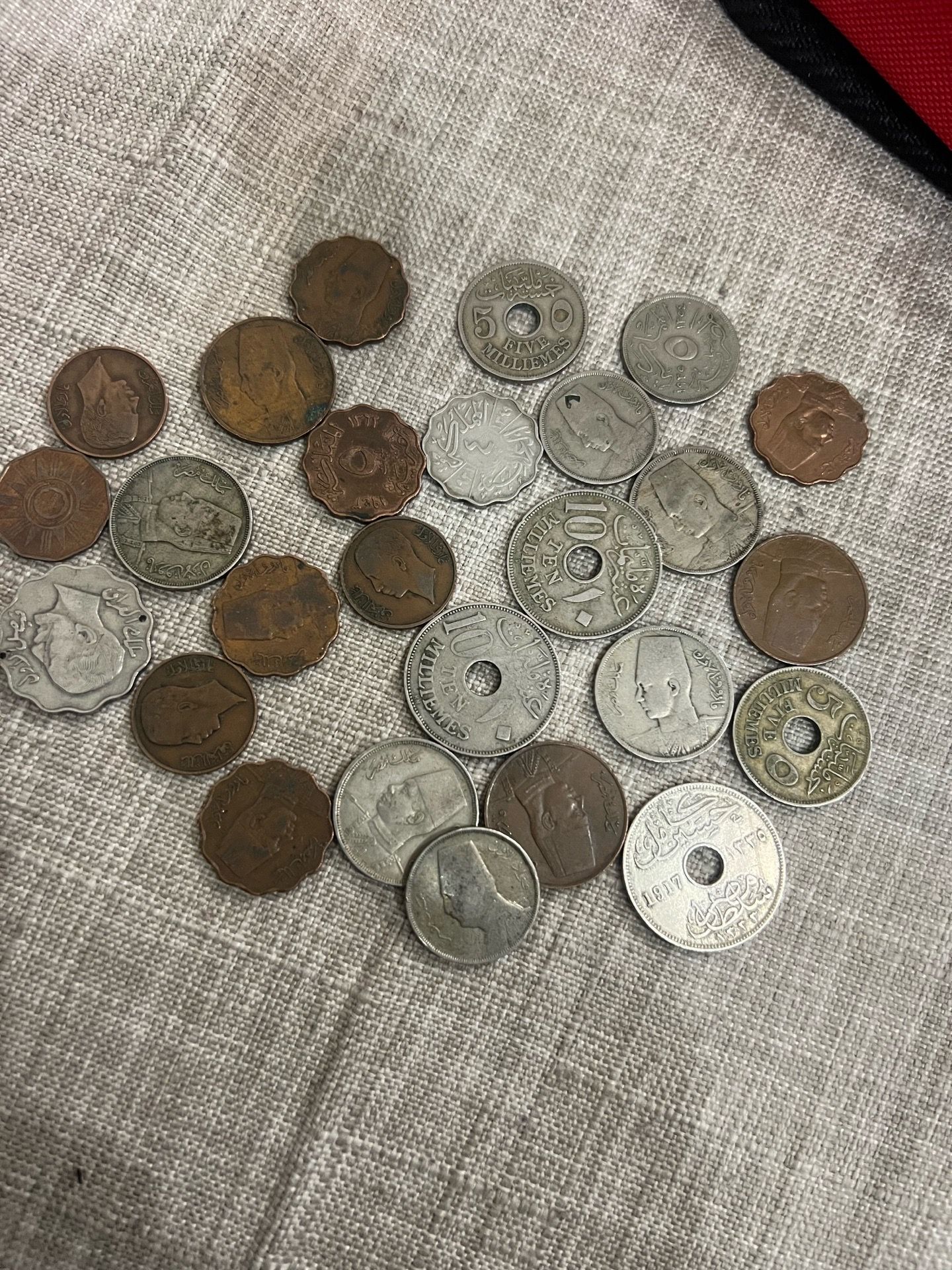 Egyptian kingdom and Iraqi kingdom (old coins )26 pieces