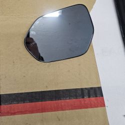 2018-2021 Toyota Camry Se Mirror Glass