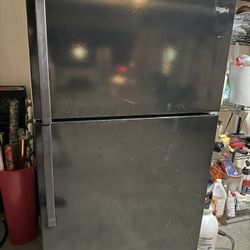 Whirlpool Fridge 20.5 cu ft Standard-depth 33in Wide