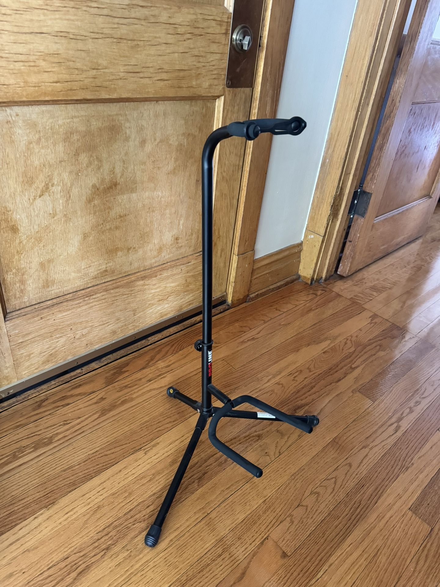 Pro Line Guitar Stand 