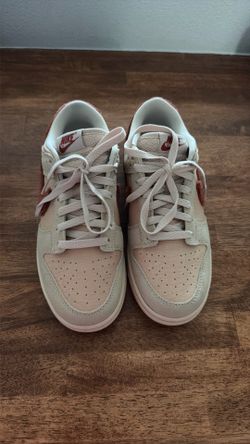 Tan dunks