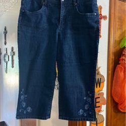 Gloria Vanderbilt Jean Capris 