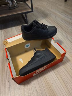 NIKE AIR FORCE