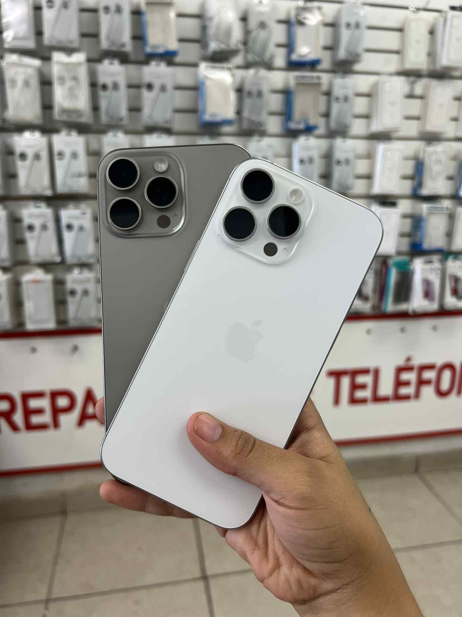 iPhone 16 Pro Max 256GB UNLOCKED