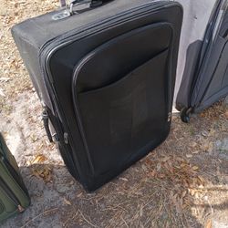 NICE LARGE PULL ALONG LUGGAGE 