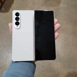 Samsung galaxy Z fold 4
