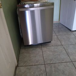 GE Profile Dishwasher 