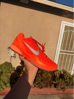 Kobe 6 total orange size 8.5