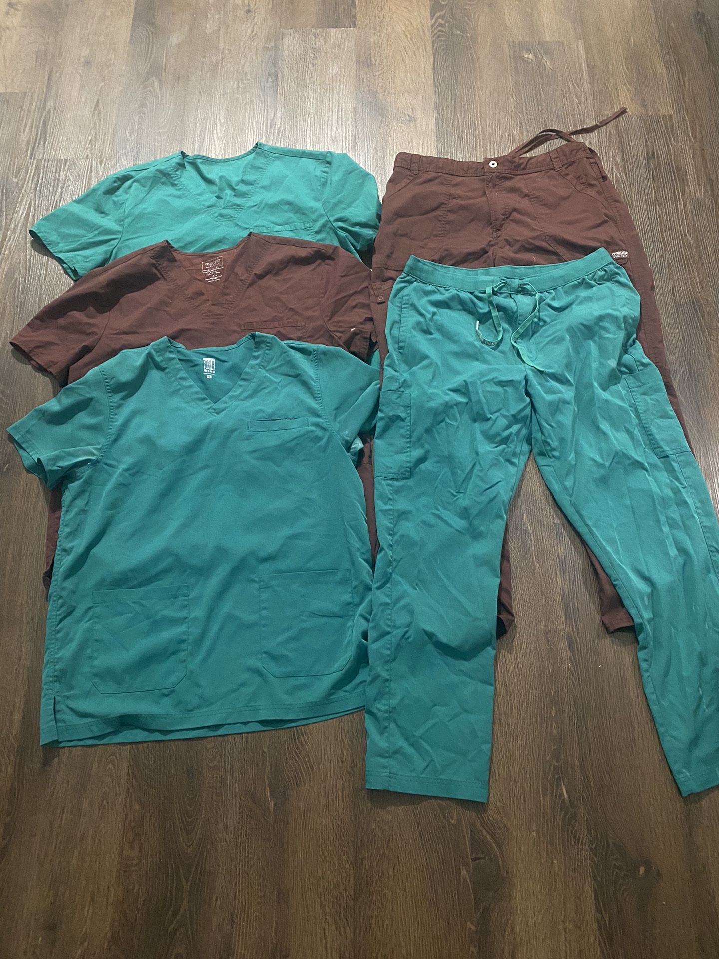 Lot Of 5 Mens Medical Scrub Shirts And Pants Size Large By Roth Wear #17