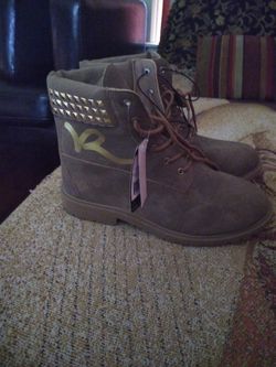 New Women's Roca Wear