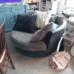 Rare 5-6' foot sitting Couch Chair Grey, Two Of Three People Can Sit