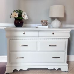 Gorgeous Solid Oak Dresser- Professionally Refinished